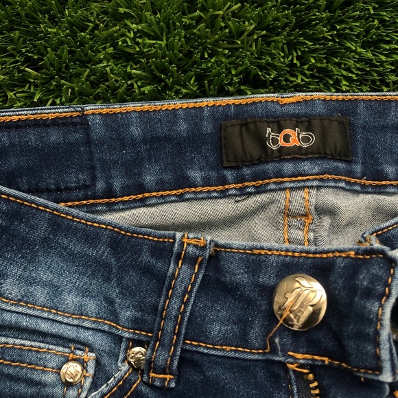 Distressed Jeans - Picture 2 of 3